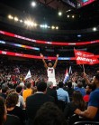 NBA明星球员在场上展现出色技艺