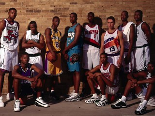NBA明星球员在场上展现出色技艺